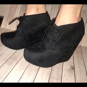 Women’s Black Wedge Booties